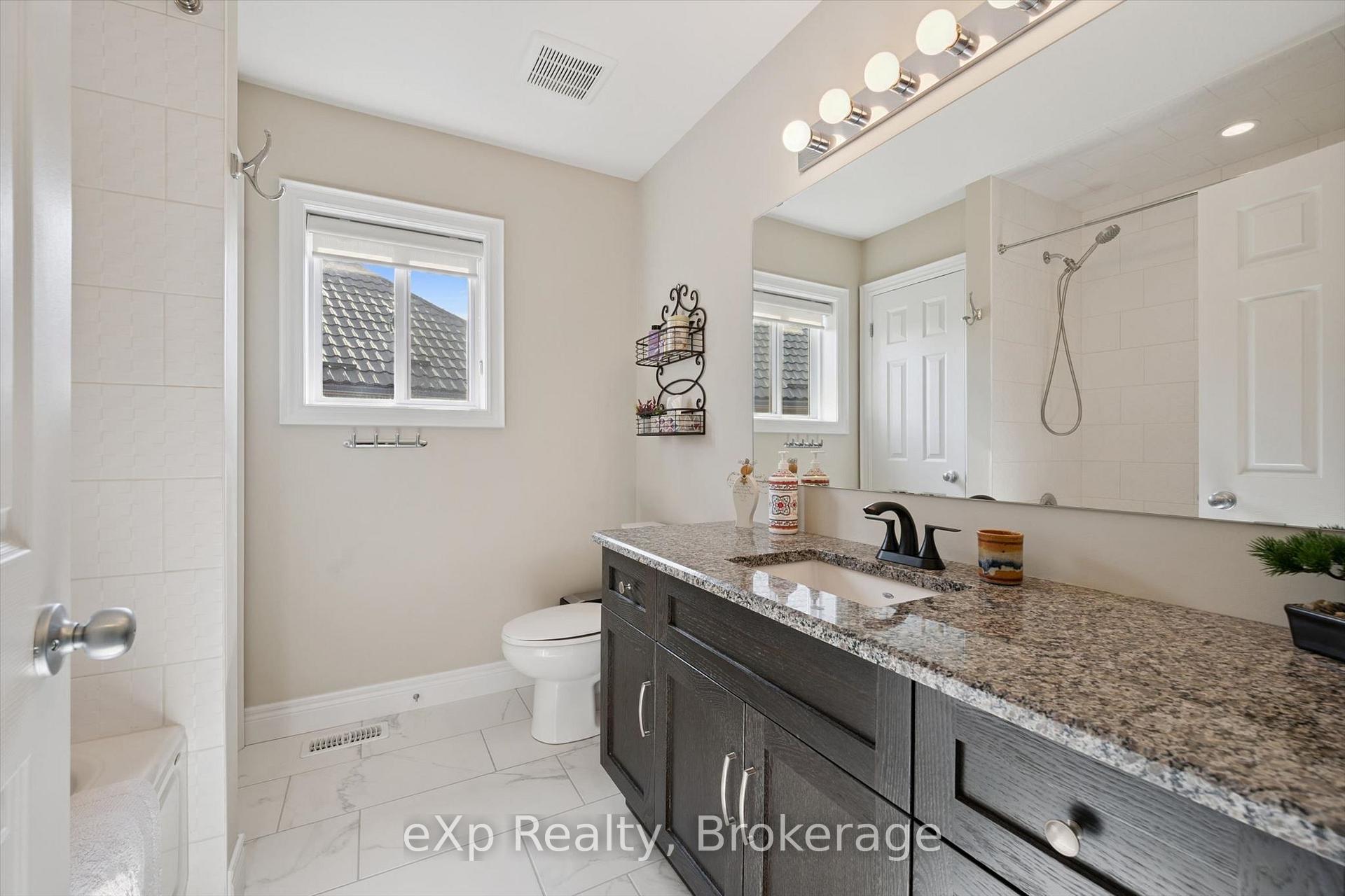 Photo 33 of 82 Drone Crescent, Guelph, Willow West/Sugarbush/West Acres — HOMEH