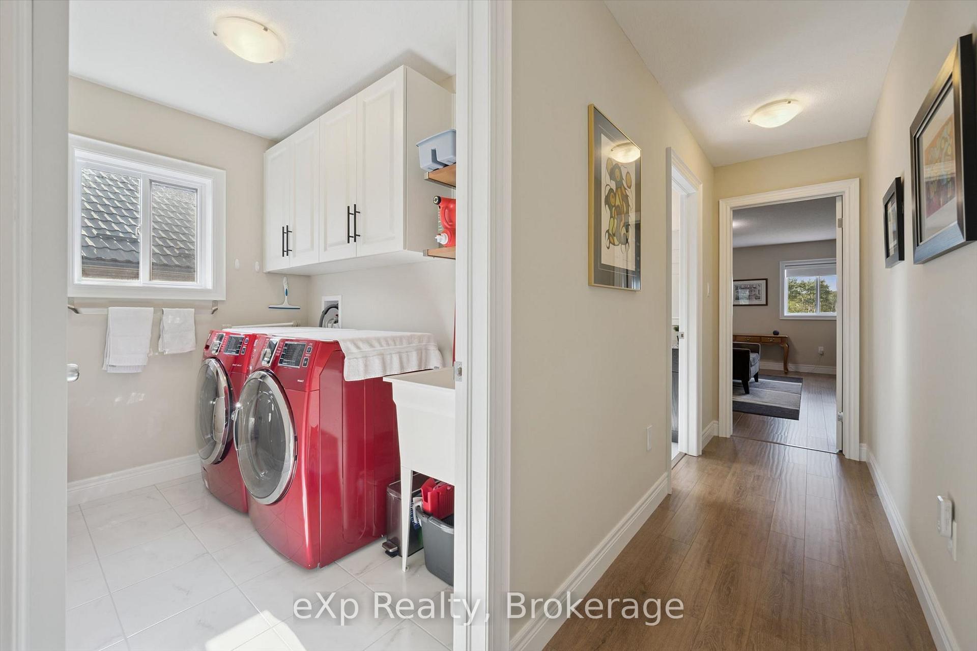 Photo 34 of 82 Drone Crescent, Guelph, Willow West/Sugarbush/West Acres — HOMEH