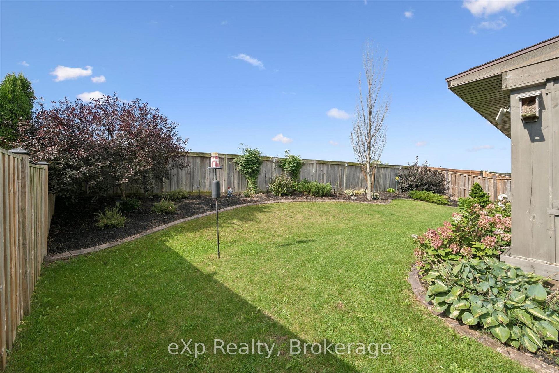 Photo 37 of 82 Drone Crescent, Guelph, Willow West/Sugarbush/West Acres — HOMEH