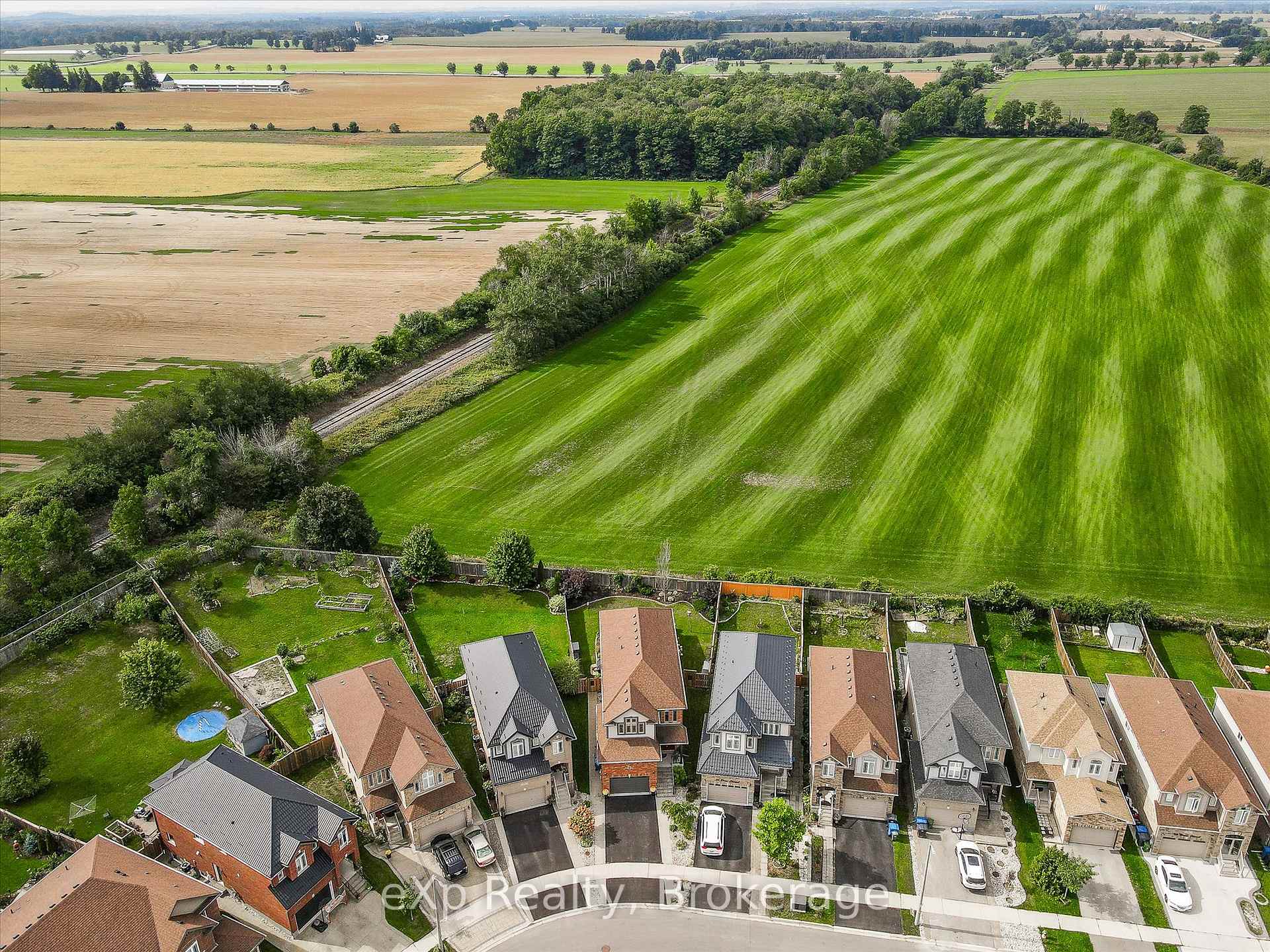Photo 38 of 82 Drone Crescent, Guelph, Willow West/Sugarbush/West Acres — HOMEH
