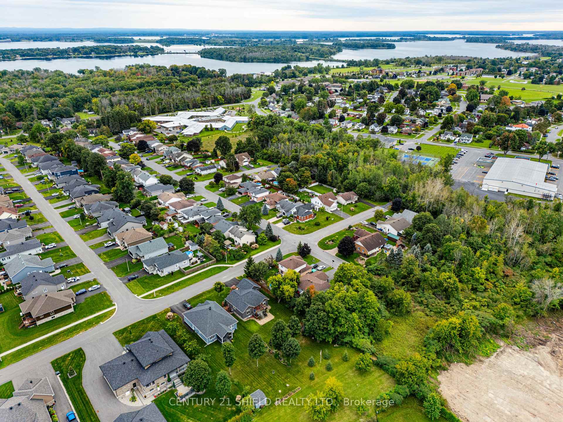 Photo 31 of 48 Barnhart Drive, South Stormont, Long Sault — HOMEH