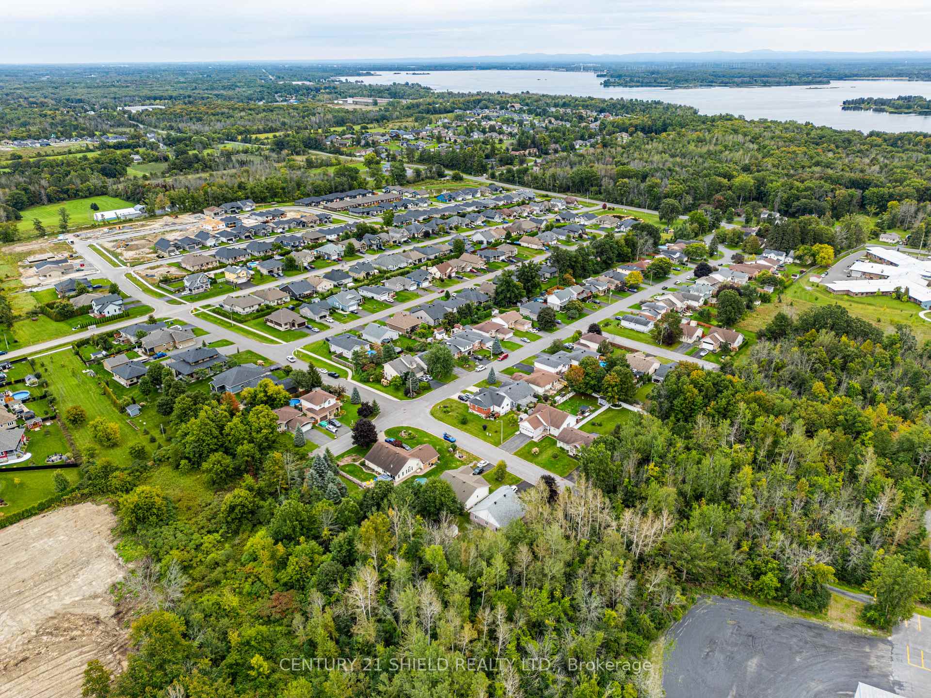 Photo 33 of 48 Barnhart Drive, South Stormont, Long Sault — HOMEH