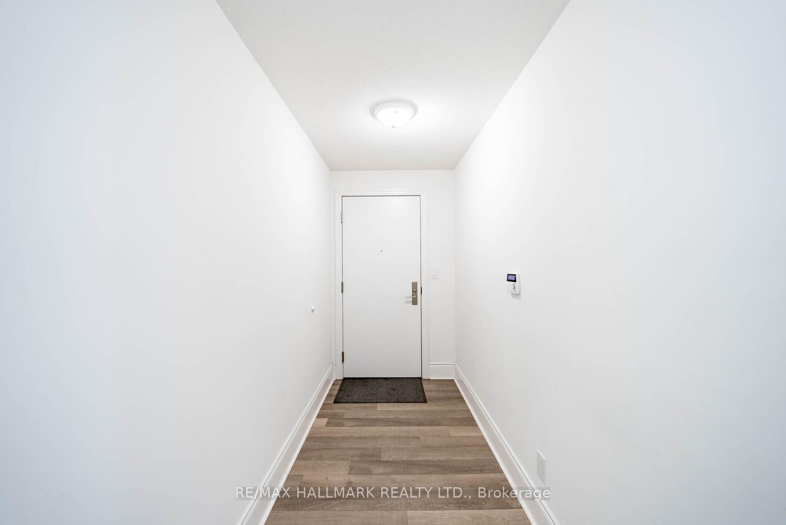 Photo 5 of Unit 407, 2015 Sheppard Avenue E, North York, Henry Farm — HOMEH