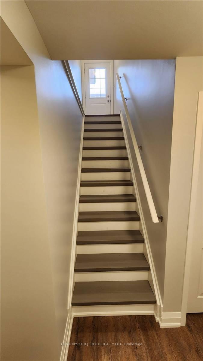 Photo 3 of Unit Lower, 300 Cundles Road W, Barrie, Northwest — HOMEH
