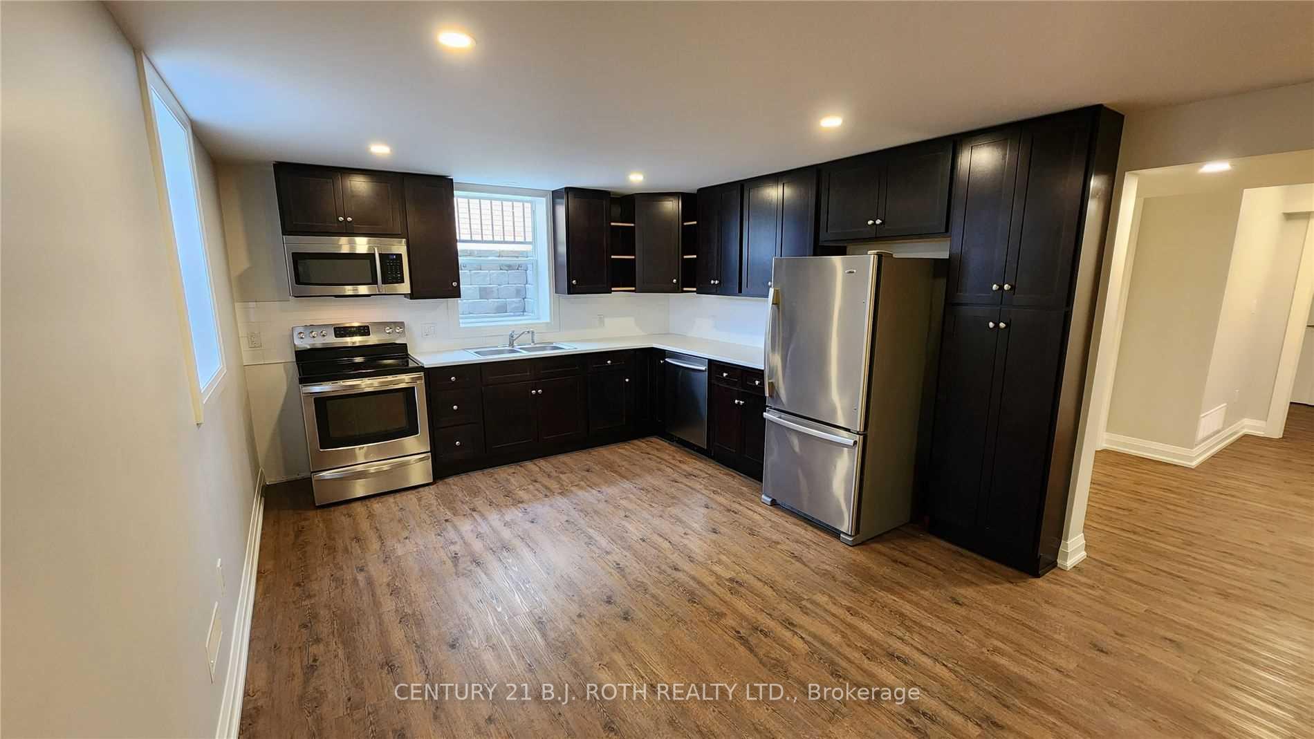 Photo 4 of Unit Lower, 300 Cundles Road W, Barrie, Northwest — HOMEH