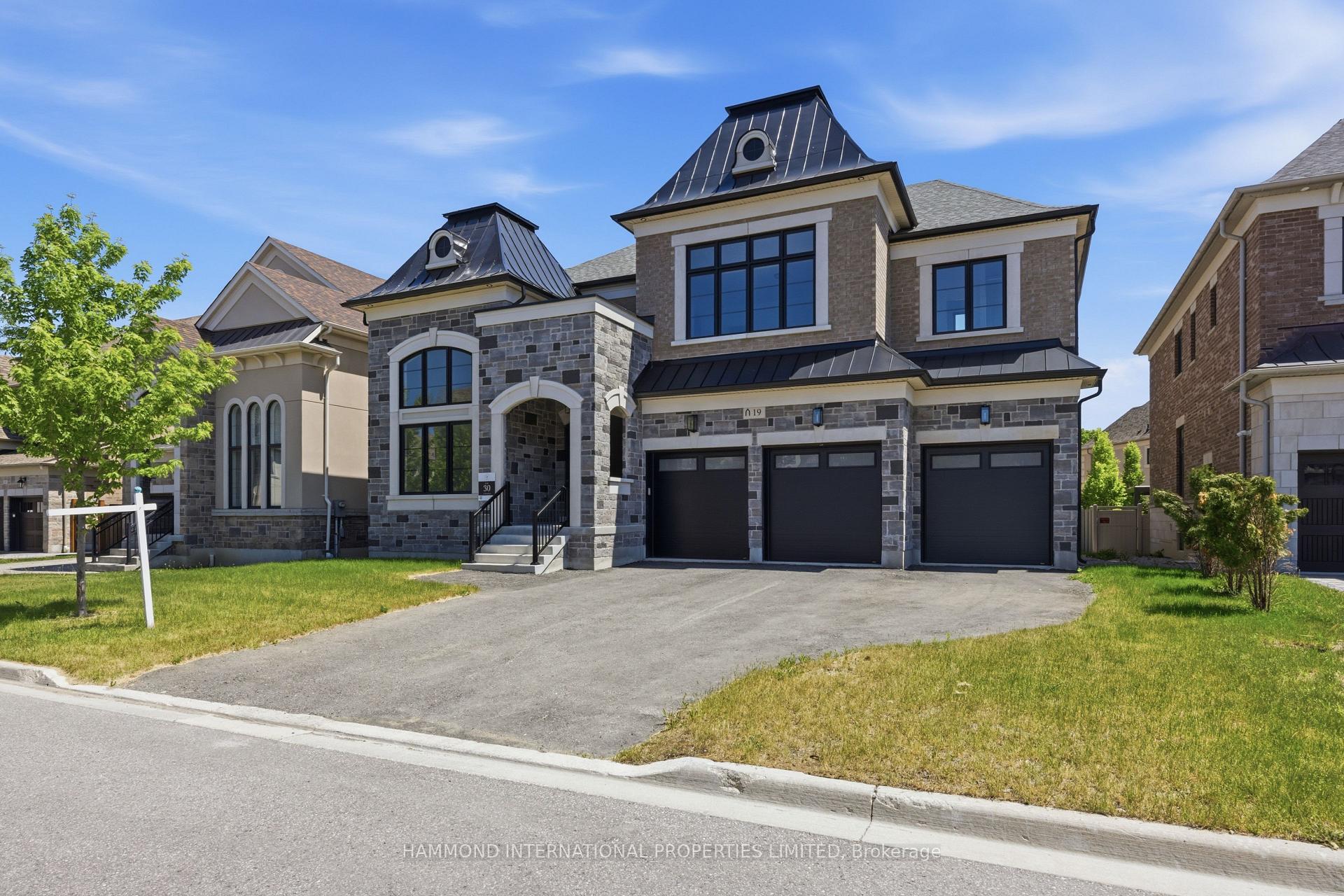 Photo 3 of 19 Little Celeste Court, Vaughan, Patterson — HOMEH