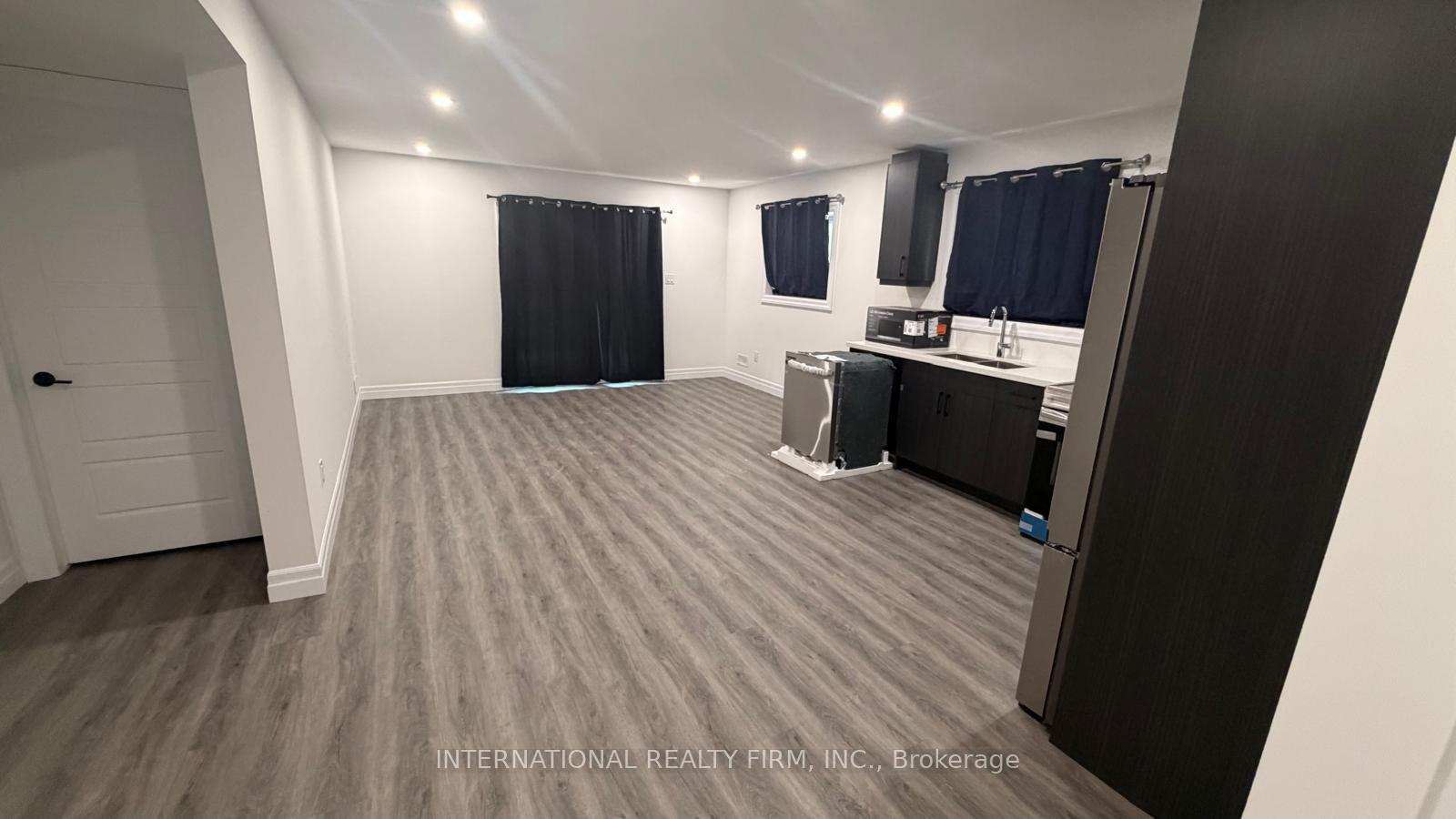 Photo 3 of Unit Basement, 891 Darnley Boulevard, London, South U — HOMEH