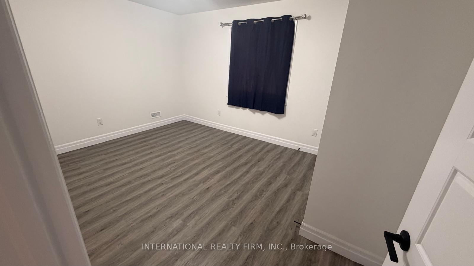 Photo 5 of Unit Basement, 891 Darnley Boulevard, London, South U — HOMEH