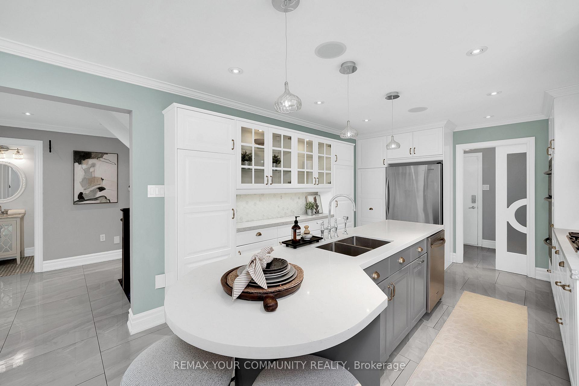Photo 15 of 68 Autumn Way, Aurora, Aurora Heights — HOMEH