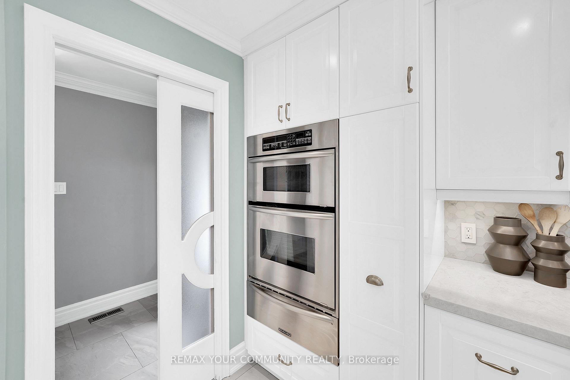 Photo 17 of 68 Autumn Way, Aurora, Aurora Heights — HOMEH
