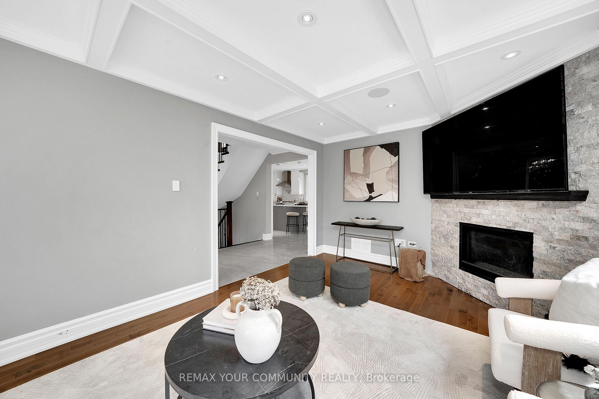 Photo 23 of 68 Autumn Way, Aurora, Aurora Heights — HOMEH