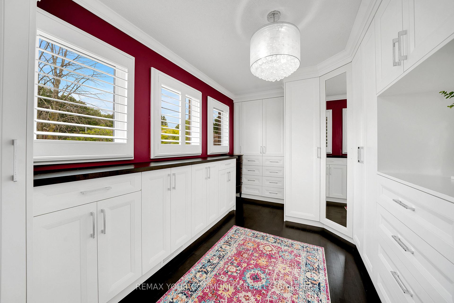 Photo 34 of 68 Autumn Way, Aurora, Aurora Heights — HOMEH