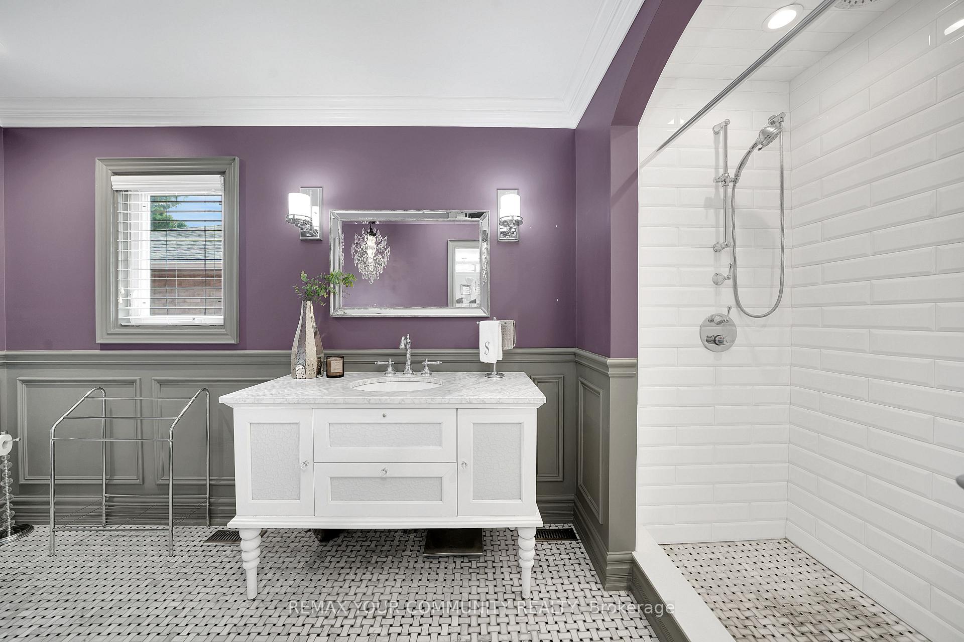 Photo 37 of 68 Autumn Way, Aurora, Aurora Heights — HOMEH