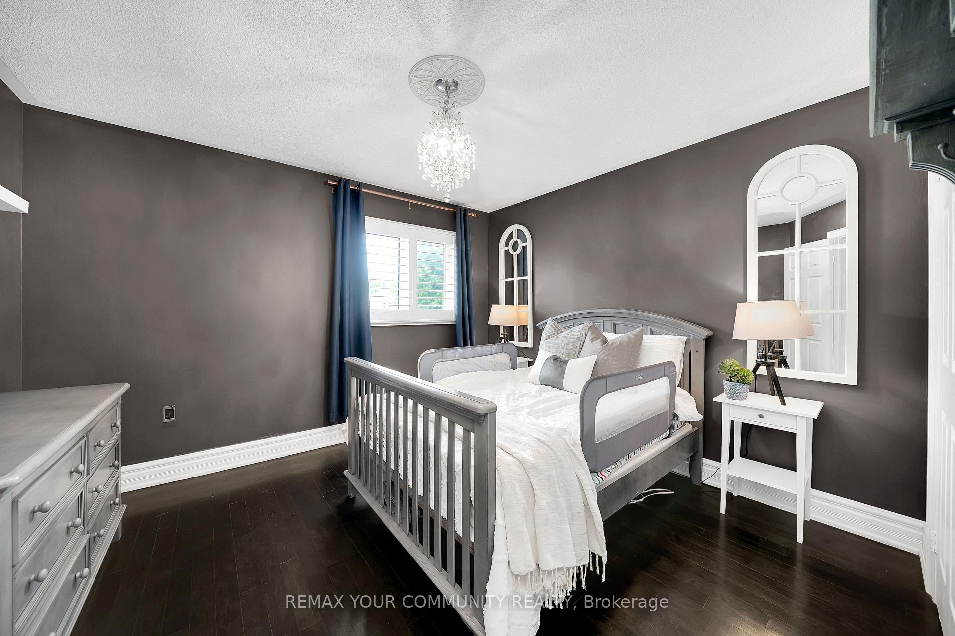 Photo 41 of 68 Autumn Way, Aurora, Aurora Heights — HOMEH