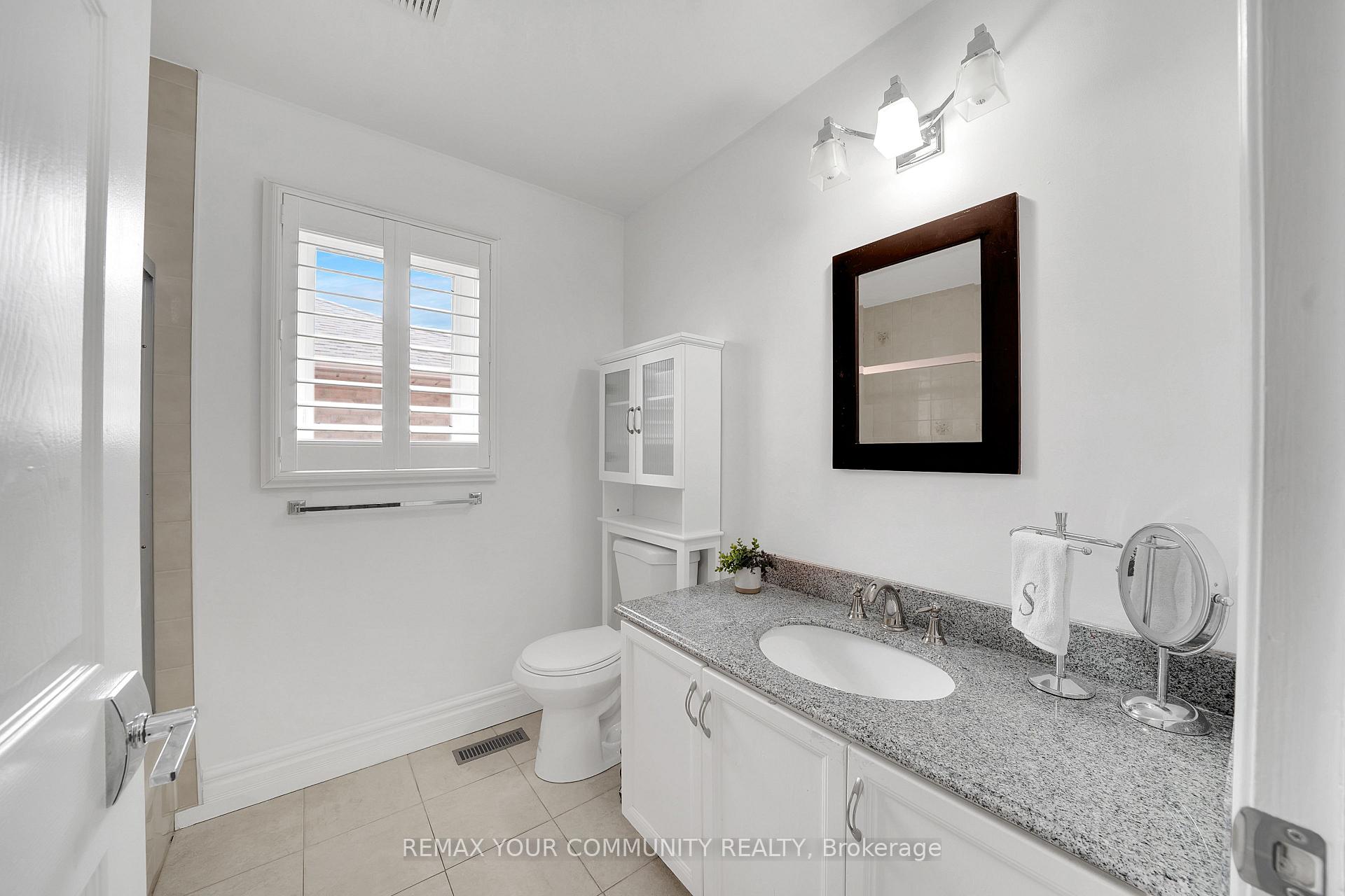 Photo 42 of 68 Autumn Way, Aurora, Aurora Heights — HOMEH