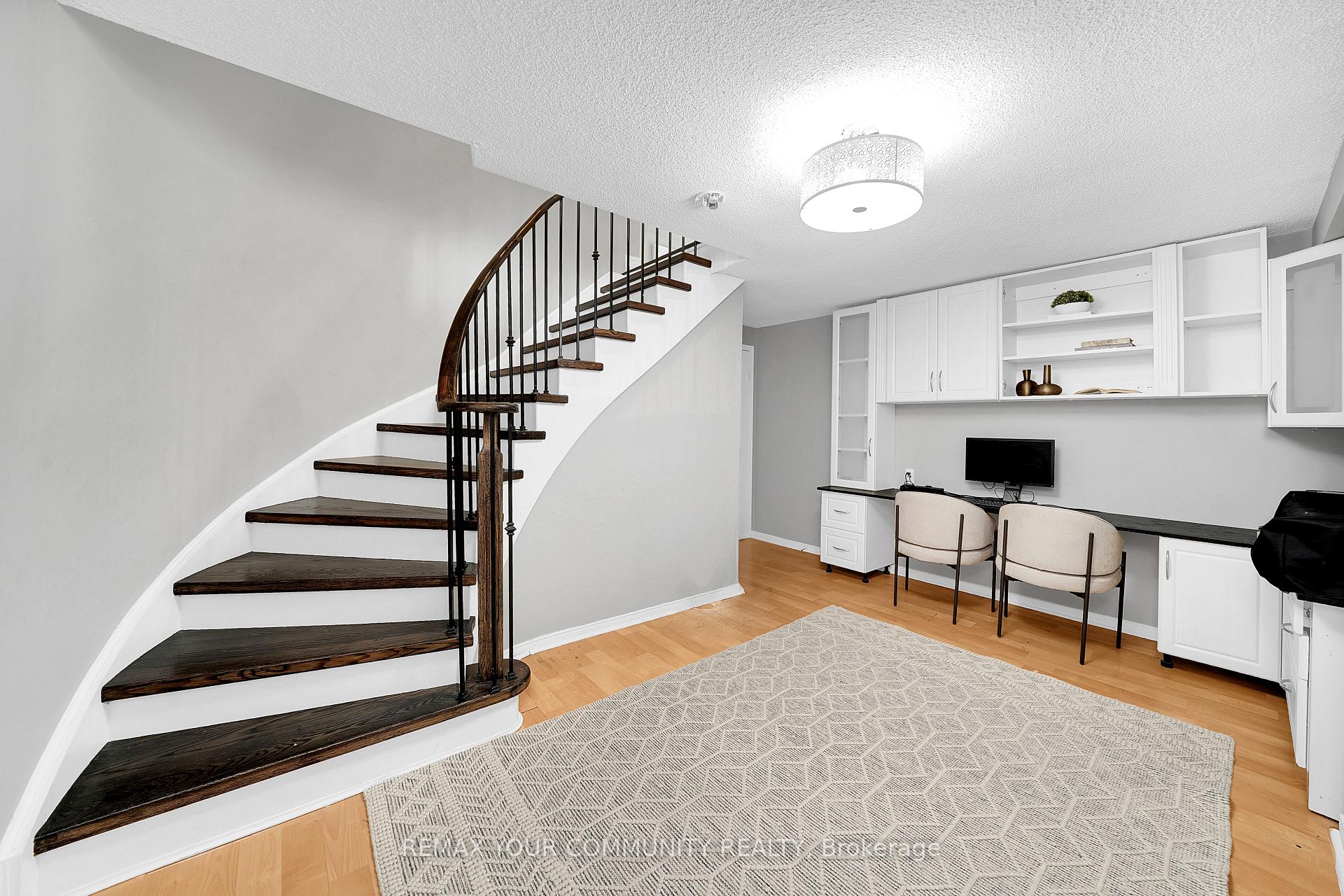 Photo 44 of 68 Autumn Way, Aurora, Aurora Heights — HOMEH