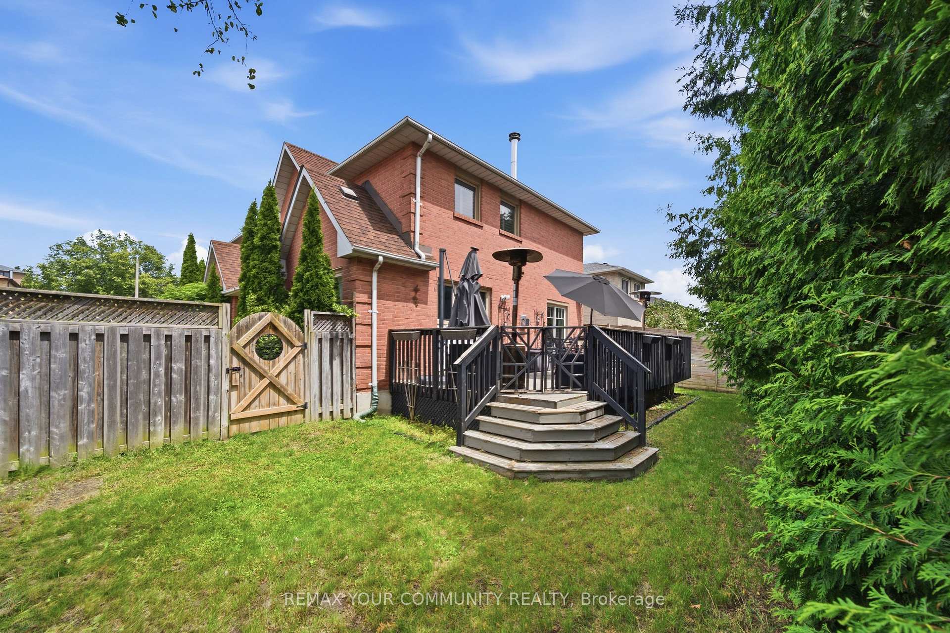Photo 46 of 68 Autumn Way, Aurora, Aurora Heights — HOMEH