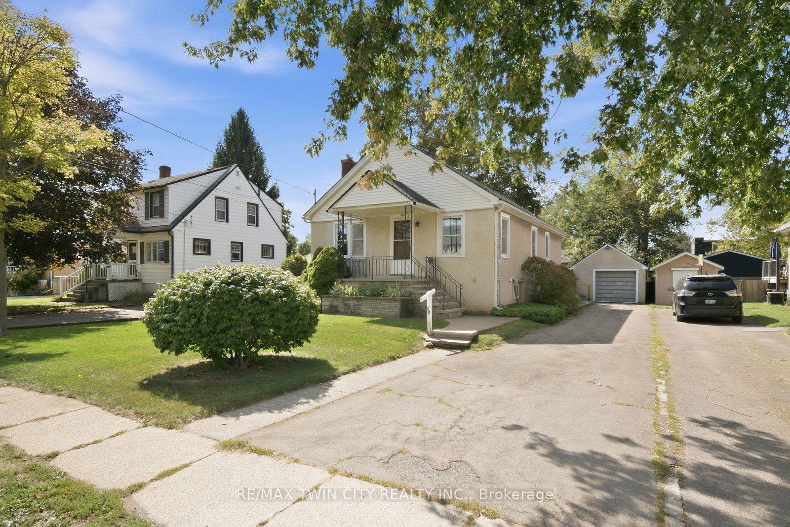 Photo 2 of 86 Forest Avenue, Port Colborne, Sugarloaf — HOMEH