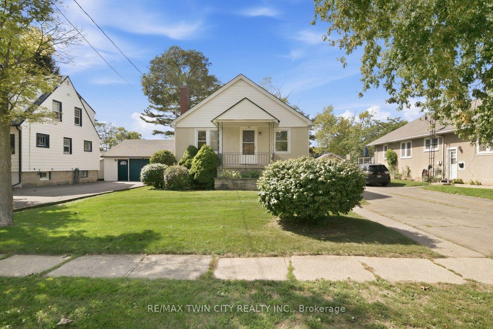 Photo 3 of 86 Forest Avenue, Port Colborne, Sugarloaf — HOMEH