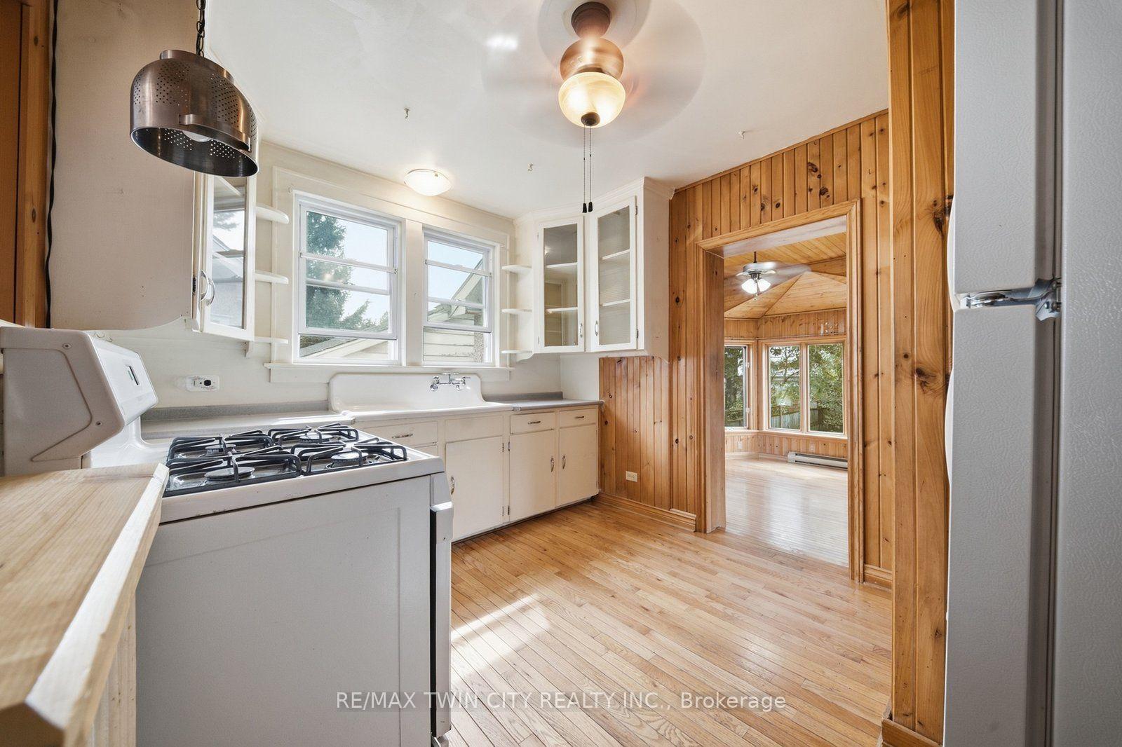 Photo 16 of 86 Forest Avenue, Port Colborne, Sugarloaf — HOMEH