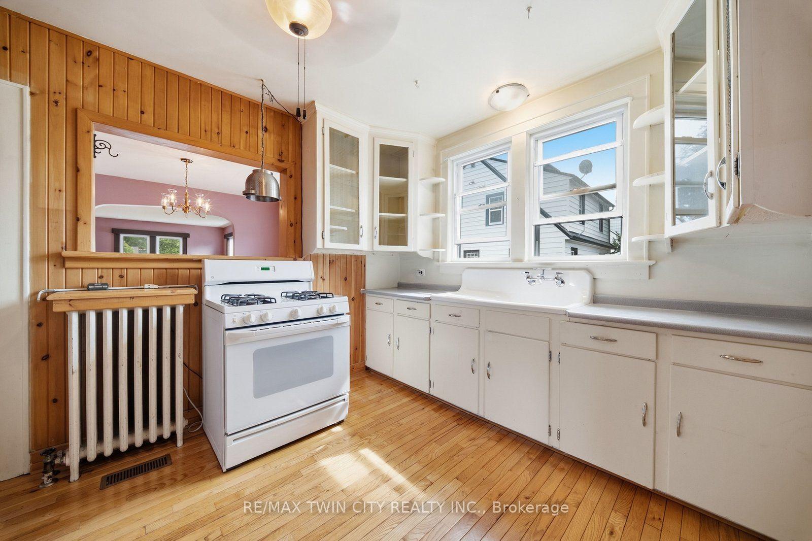Photo 17 of 86 Forest Avenue, Port Colborne, Sugarloaf — HOMEH