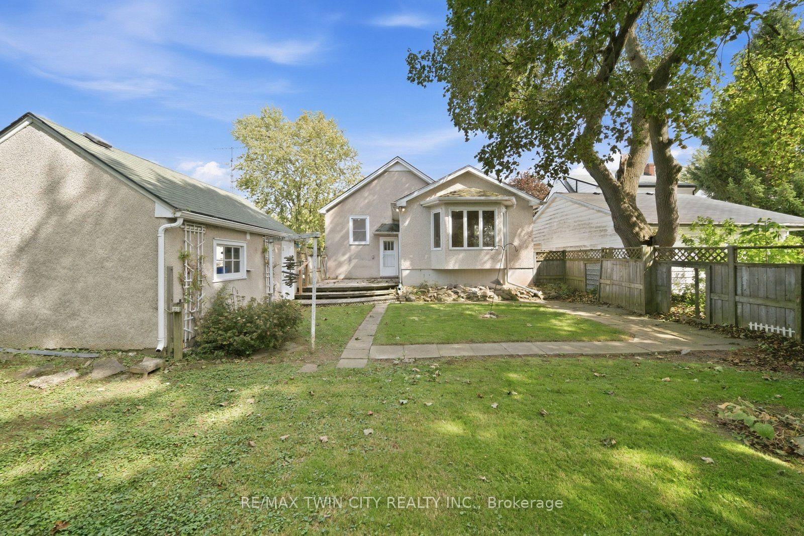 Photo 34 of 86 Forest Avenue, Port Colborne, Sugarloaf — HOMEH