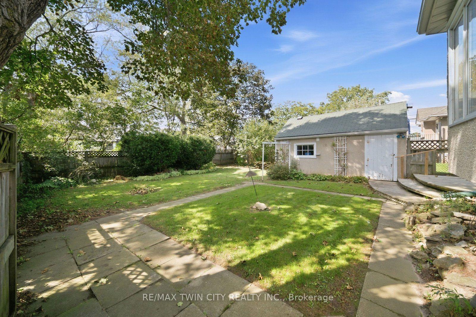 Photo 37 of 86 Forest Avenue, Port Colborne, Sugarloaf — HOMEH