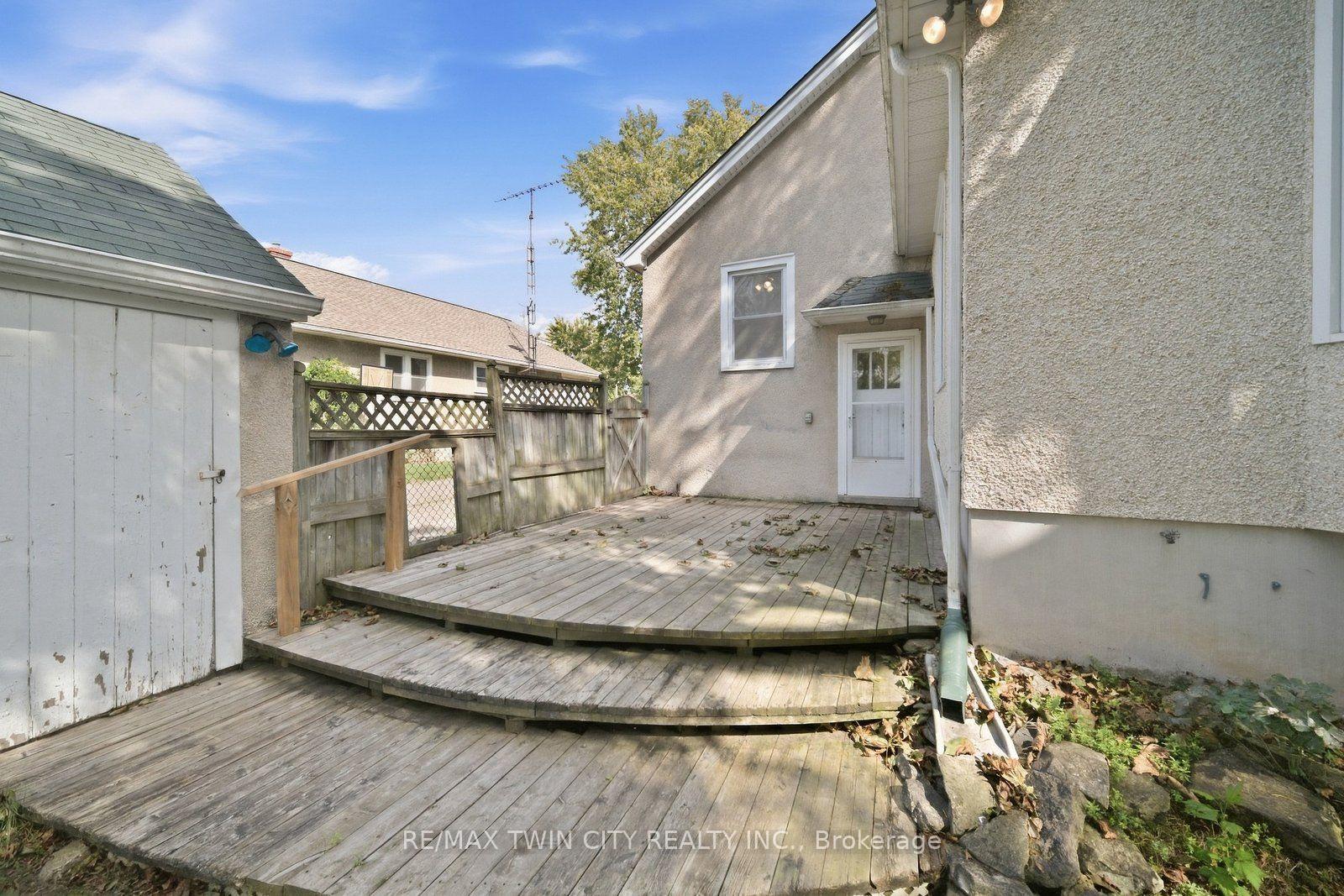 Photo 39 of 86 Forest Avenue, Port Colborne, Sugarloaf — HOMEH