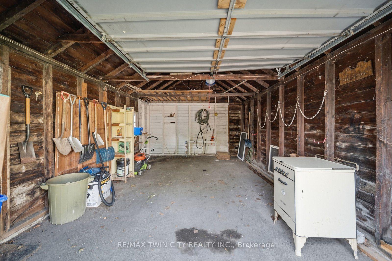 Photo 41 of 86 Forest Avenue, Port Colborne, Sugarloaf — HOMEH
