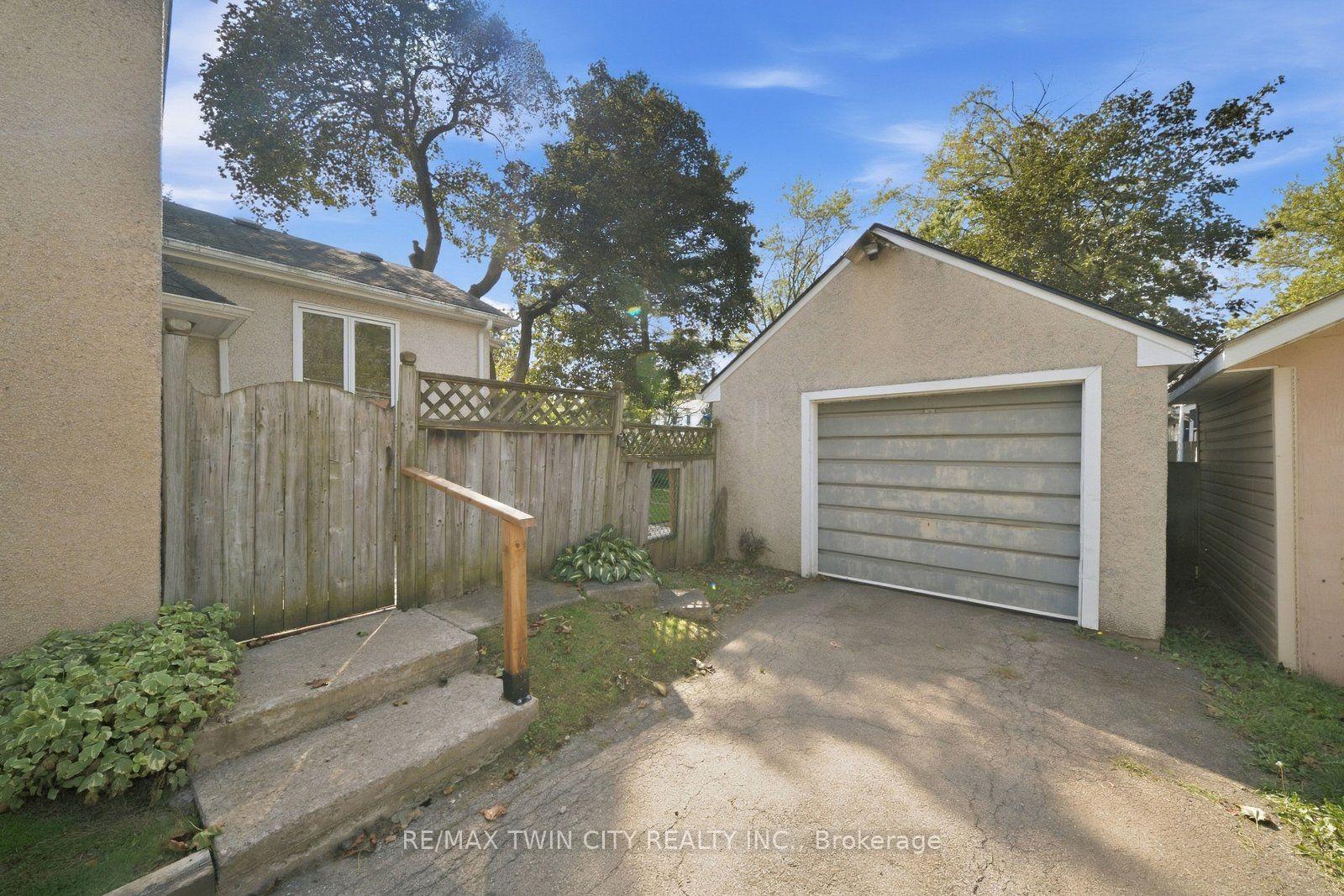 Photo 42 of 86 Forest Avenue, Port Colborne, Sugarloaf — HOMEH