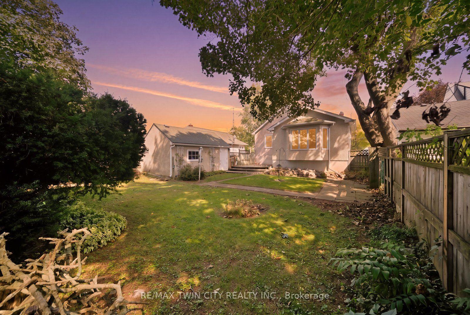 Photo 44 of 86 Forest Avenue, Port Colborne, Sugarloaf — HOMEH