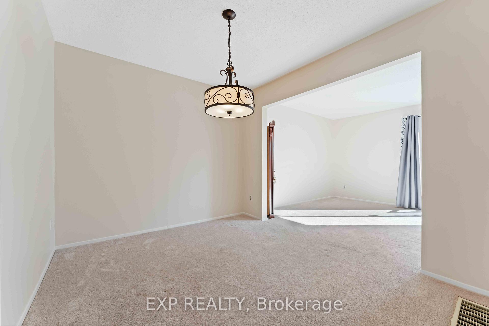 Photo 8 of Unit 38, 820 Cahill Drive W, Ottawa, Hunt Club — HOMEH