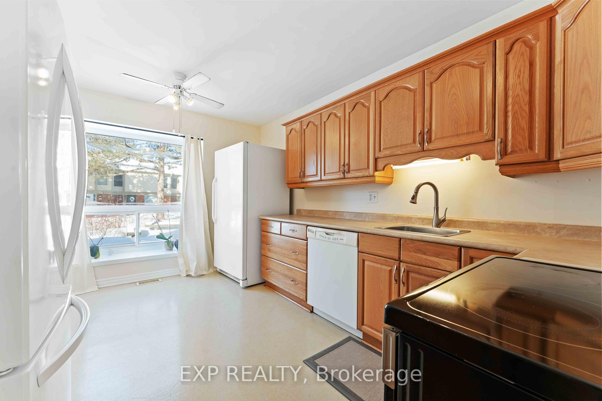 Photo 9 of Unit 38, 820 Cahill Drive W, Ottawa, Hunt Club — HOMEH