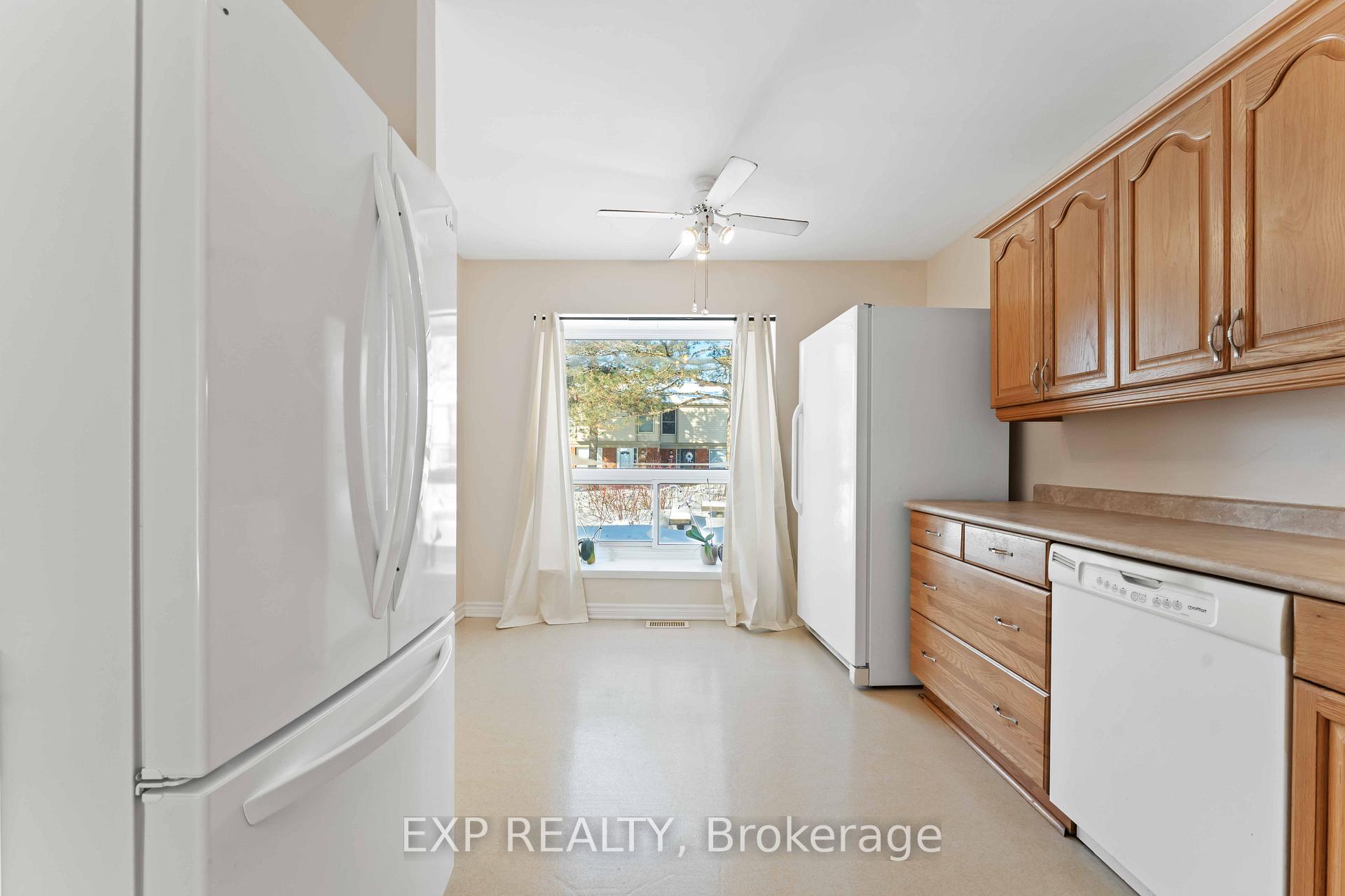 Photo 10 of Unit 38, 820 Cahill Drive W, Ottawa, Hunt Club — HOMEH