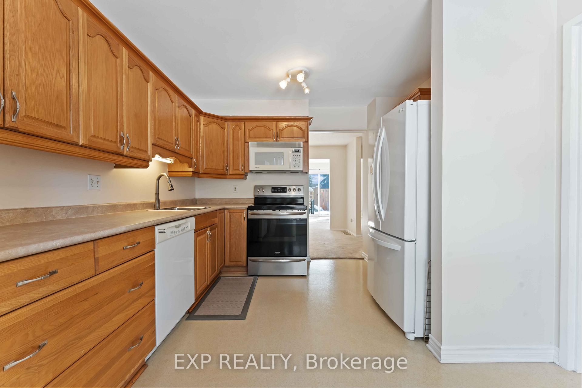 Photo 12 of Unit 38, 820 Cahill Drive W, Ottawa, Hunt Club — HOMEH