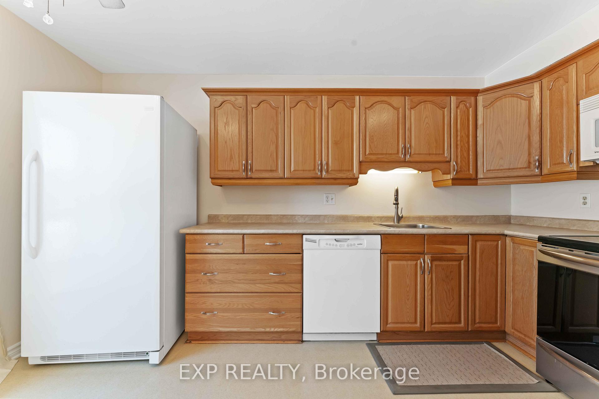 Photo 14 of Unit 38, 820 Cahill Drive W, Ottawa, Hunt Club — HOMEH