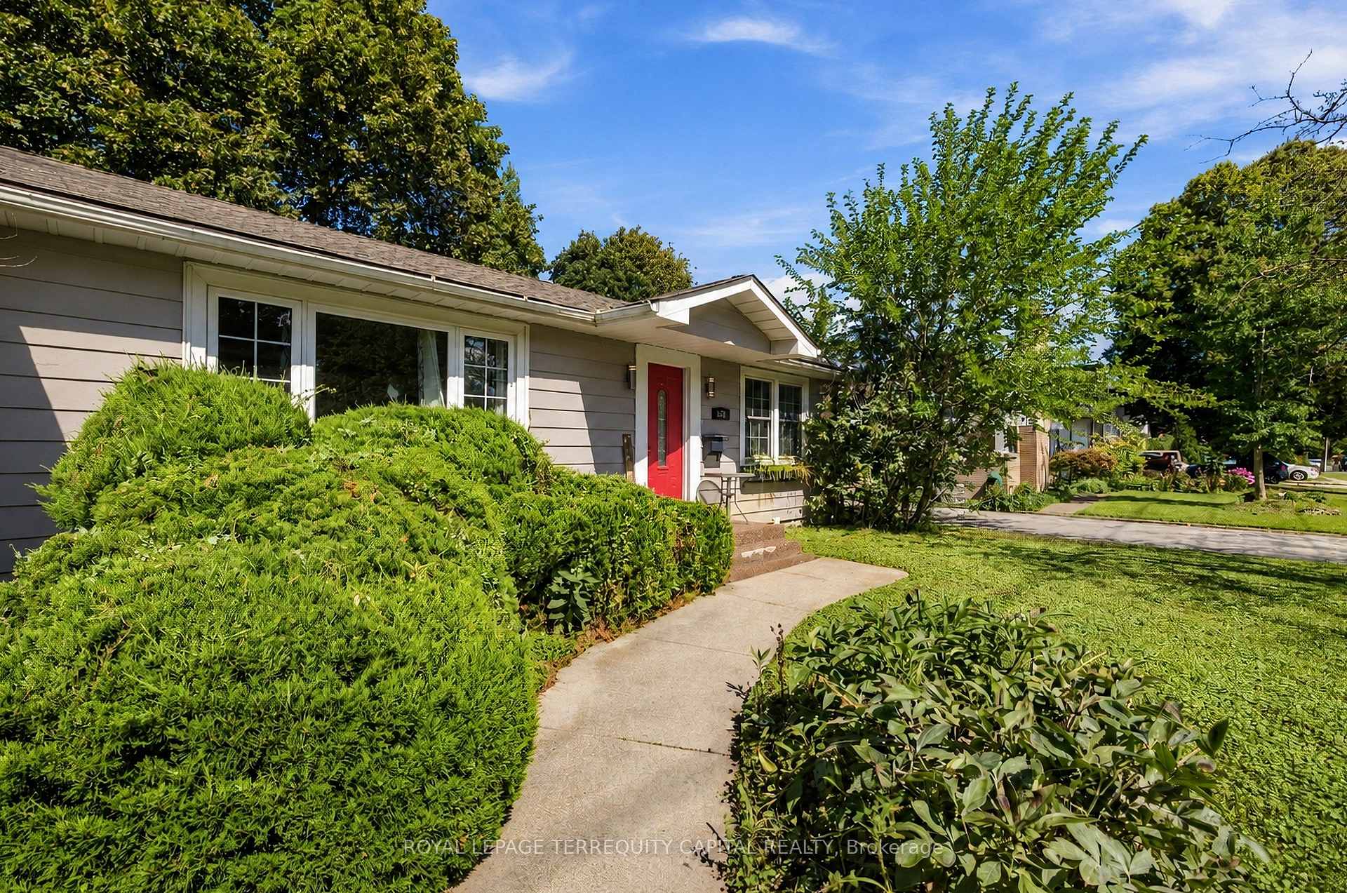 Photo 2 of 359 Linwell Road, St. Catharines, Vine/Linwell — HOMEH