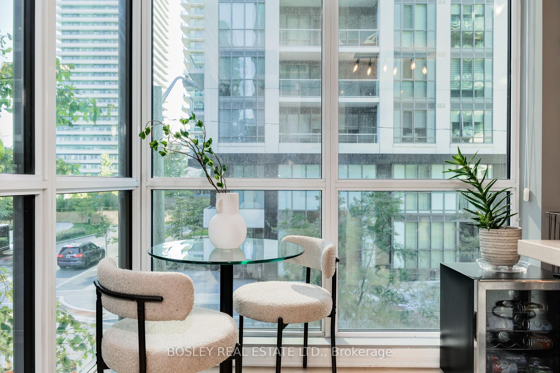Photo 5 of Unit 215, 60 Annie Craig Drive, Etobicoke, Mimico — HOMEH