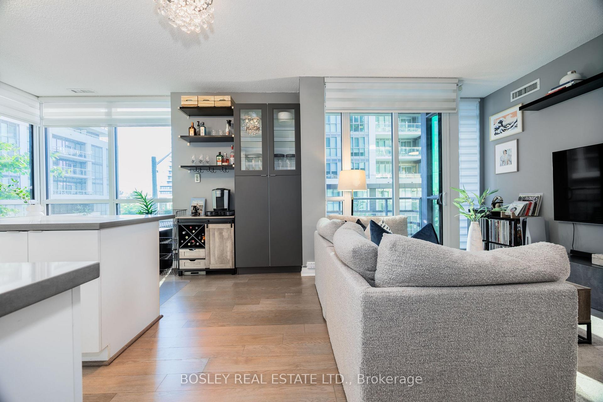 Photo 7 of Unit 215, 60 Annie Craig Drive, Etobicoke, Mimico — HOMEH