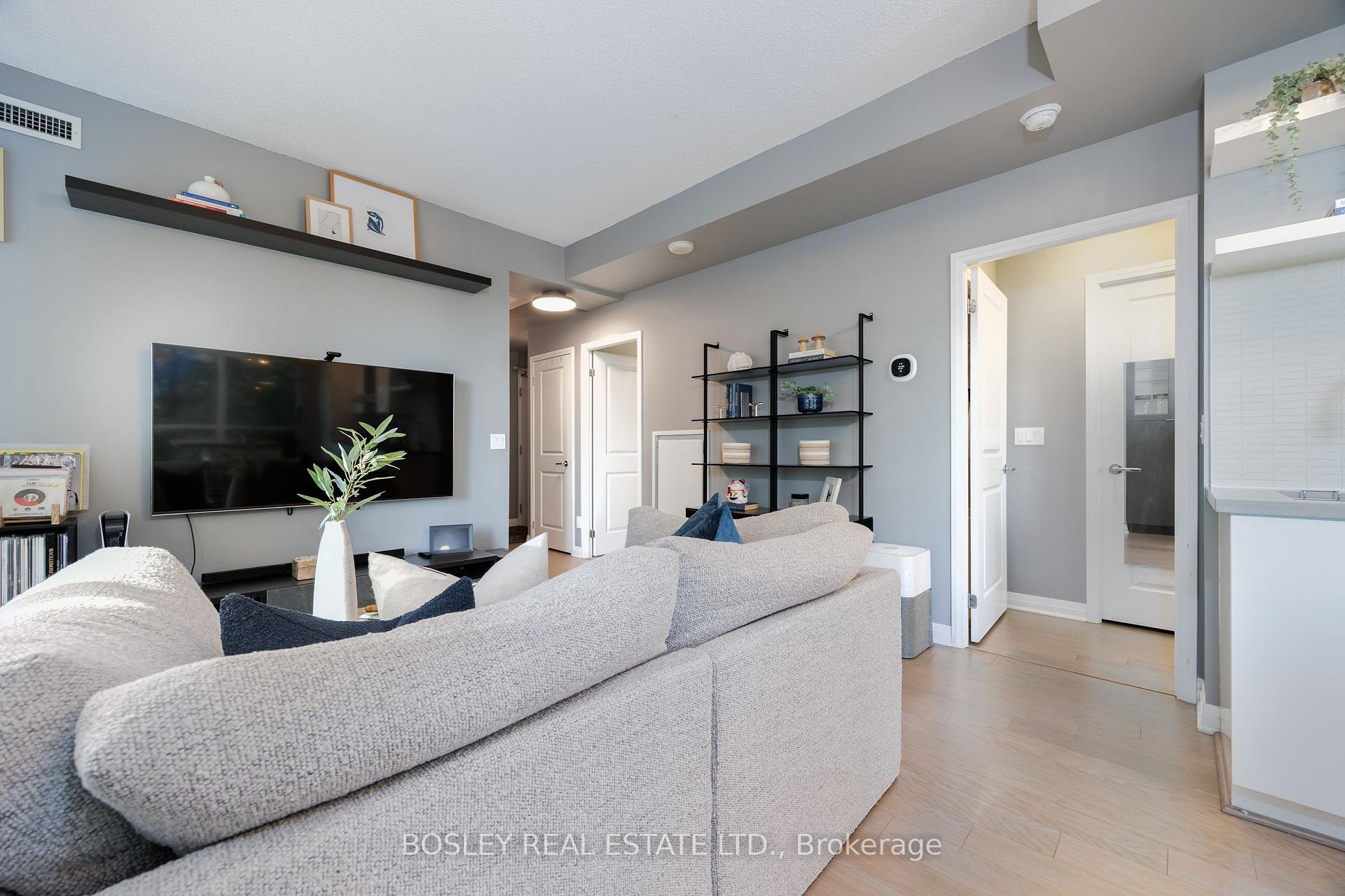 Photo 10 of Unit 215, 60 Annie Craig Drive, Etobicoke, Mimico — HOMEH