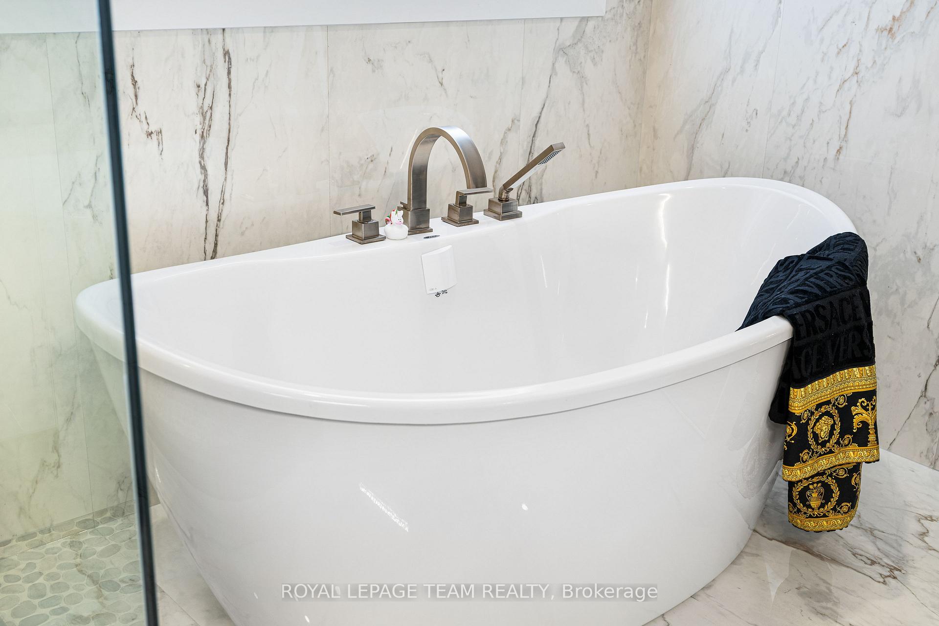 Photo 37 of 649 Bridgeport Avenue, Ottawa, Mahogany Community — HOMEH