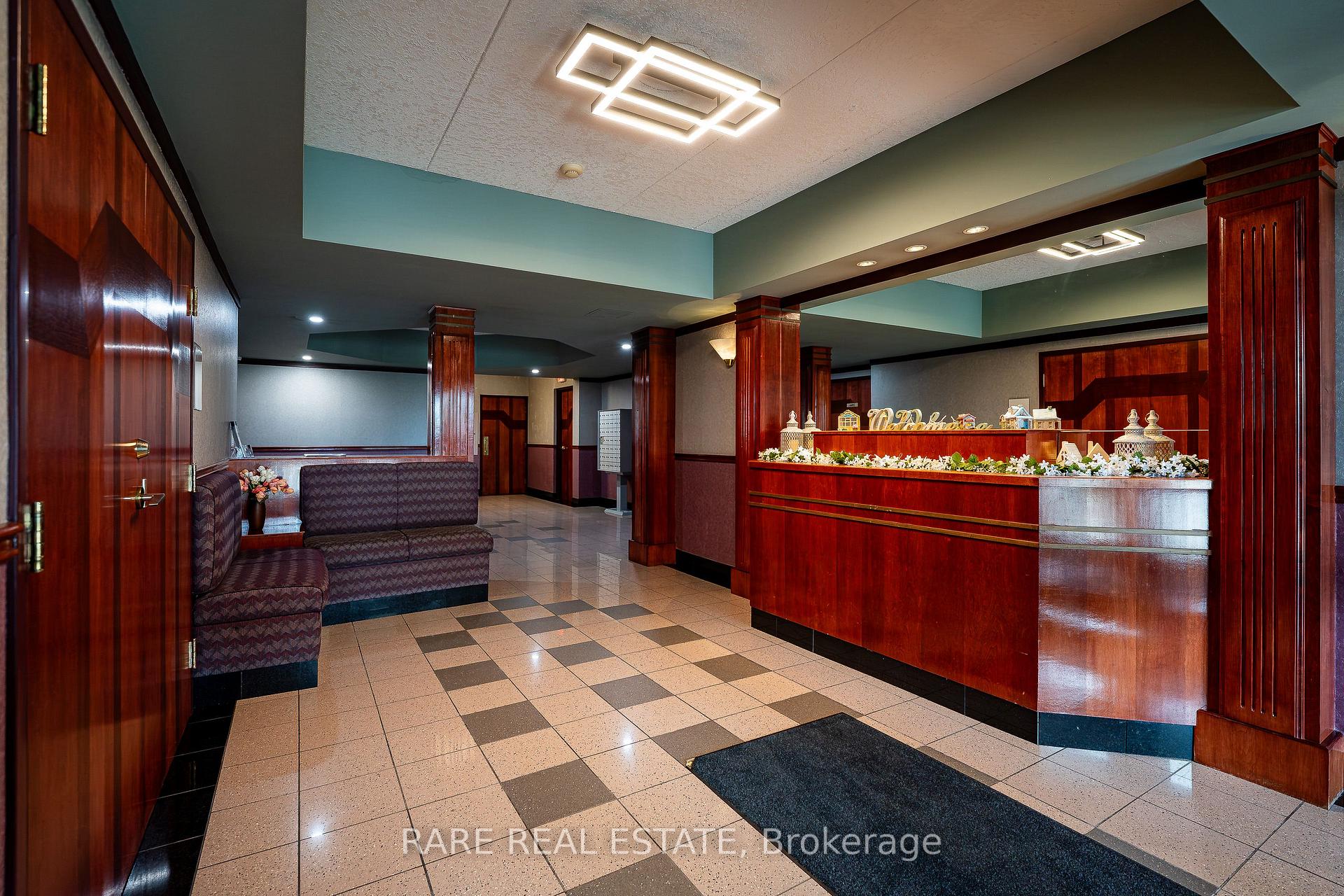 Photo 4 of Unit 403, 405 Erb Street W, Waterloo, Maple Hills — HOMEH