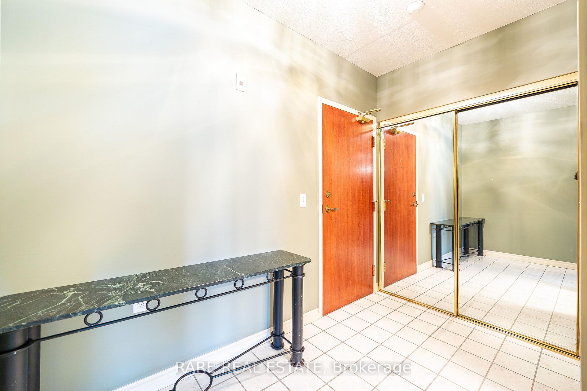 Photo 6 of Unit 403, 405 Erb Street W, Waterloo, Maple Hills — HOMEH