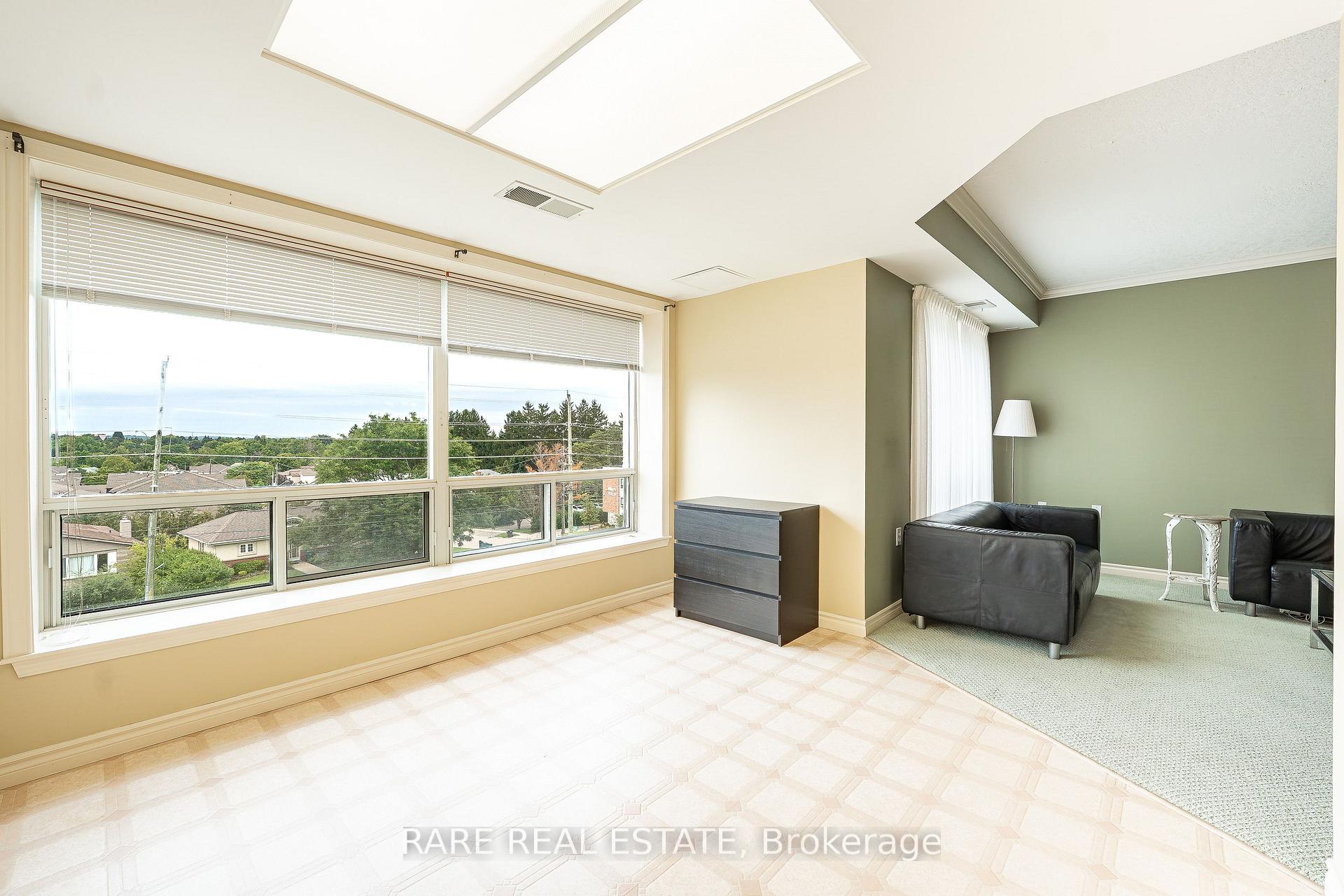 Photo 12 of Unit 403, 405 Erb Street W, Waterloo, Maple Hills — HOMEH