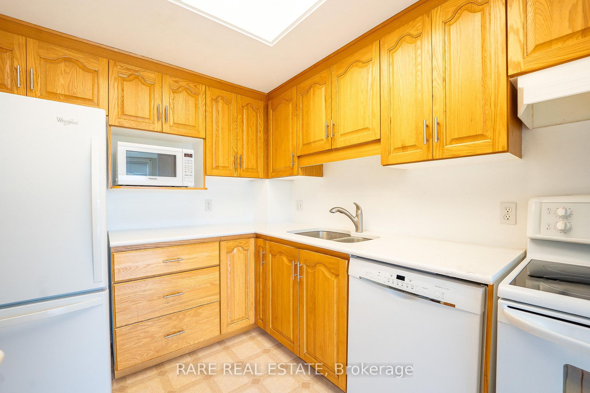 Photo 16 of Unit 403, 405 Erb Street W, Waterloo, Maple Hills — HOMEH