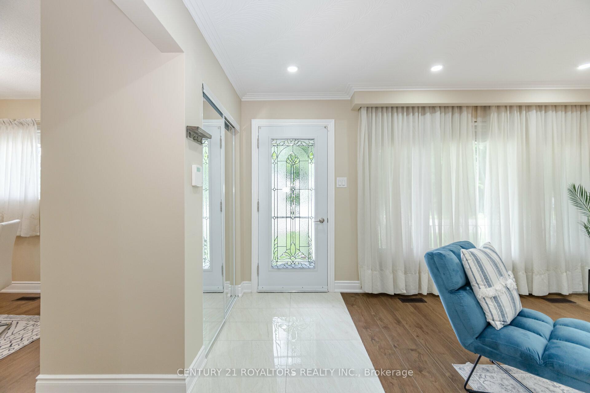 Photo 6 of 21 Jersey Avenue, Brampton, Bram East — HOMEH