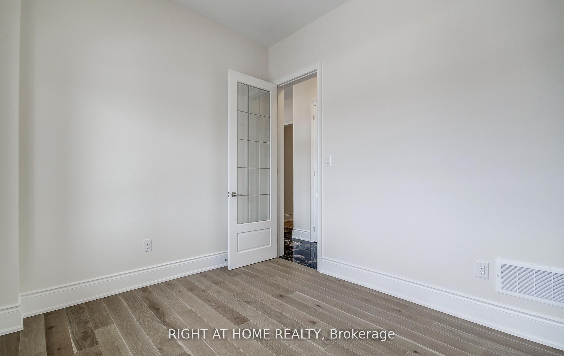 Photo 5 of 51 Lorrain Hand Crescent, Georgina, Keswick South — HOMEH