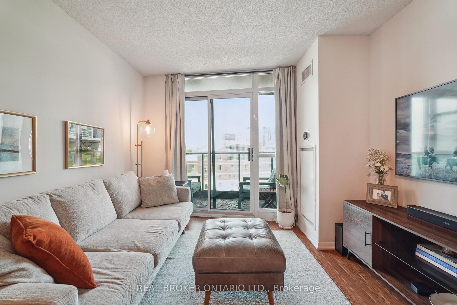Front of Unit 615, 231 Fort York Boulevard