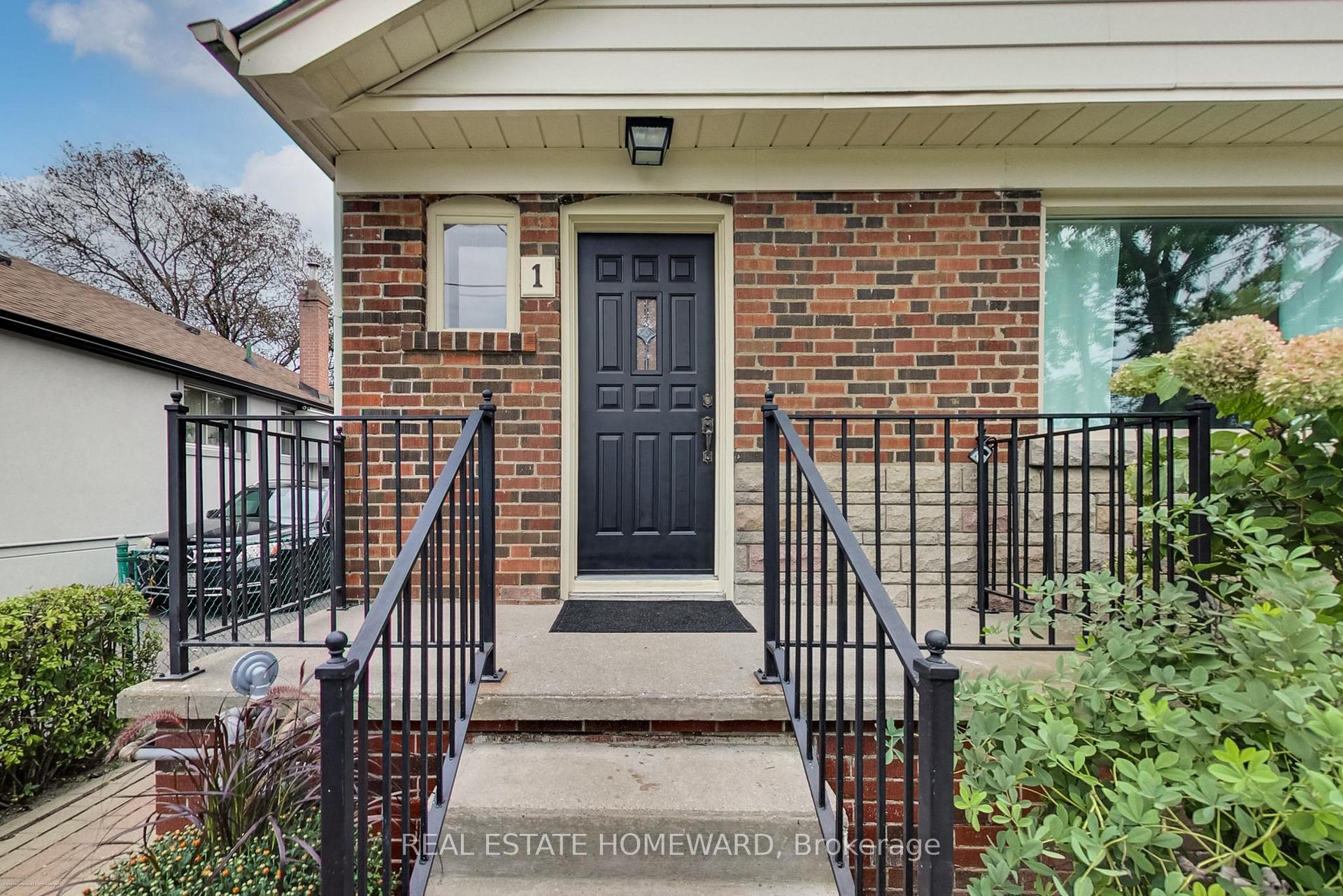 Photo 2 of 1 Bassett Avenue, Scarborough, Clairlea-Birchmount — HOMEH