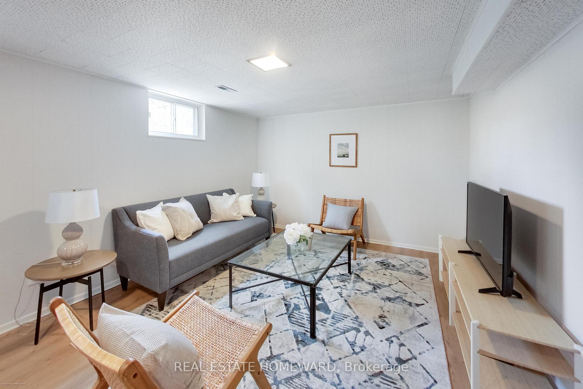 Photo 22 of 1 Bassett Avenue, Scarborough, Clairlea-Birchmount — HOMEH
